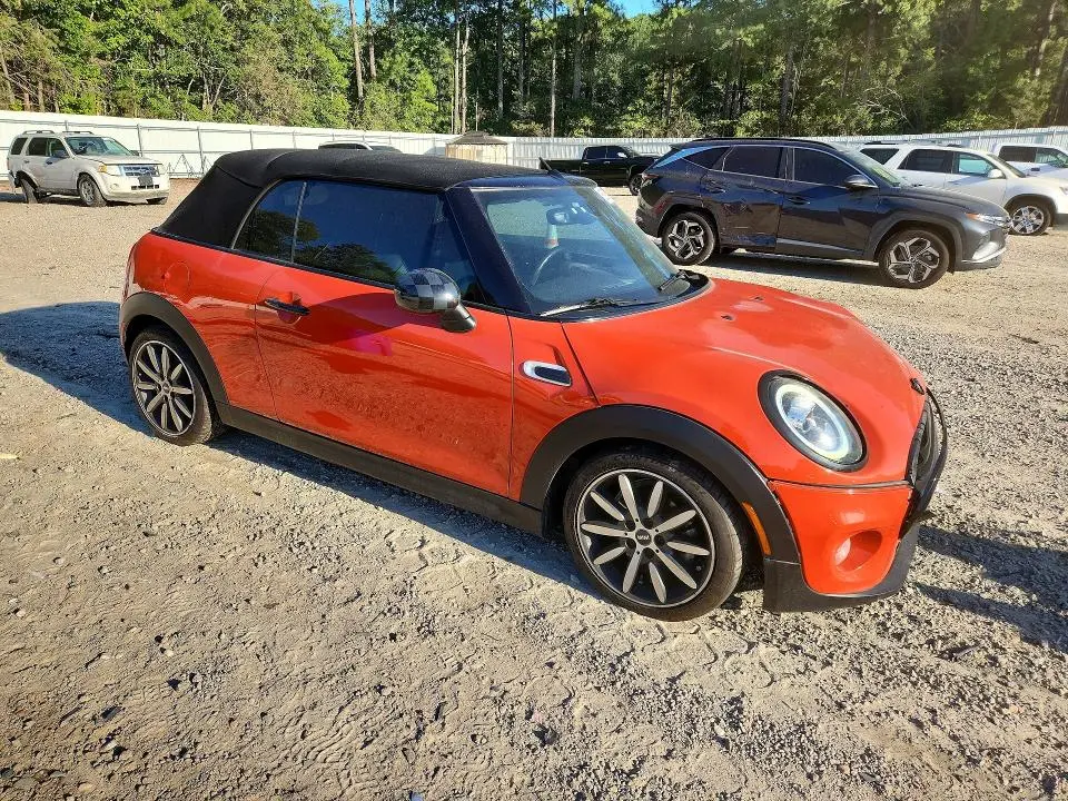 2019 MINI COOPER   