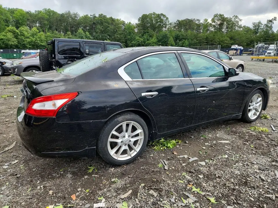 2010 NISSAN MAXIMA 3.5 S  