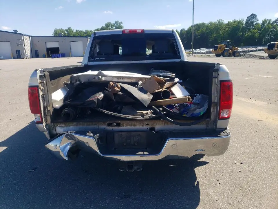 2017 RAM 1500 SLT  