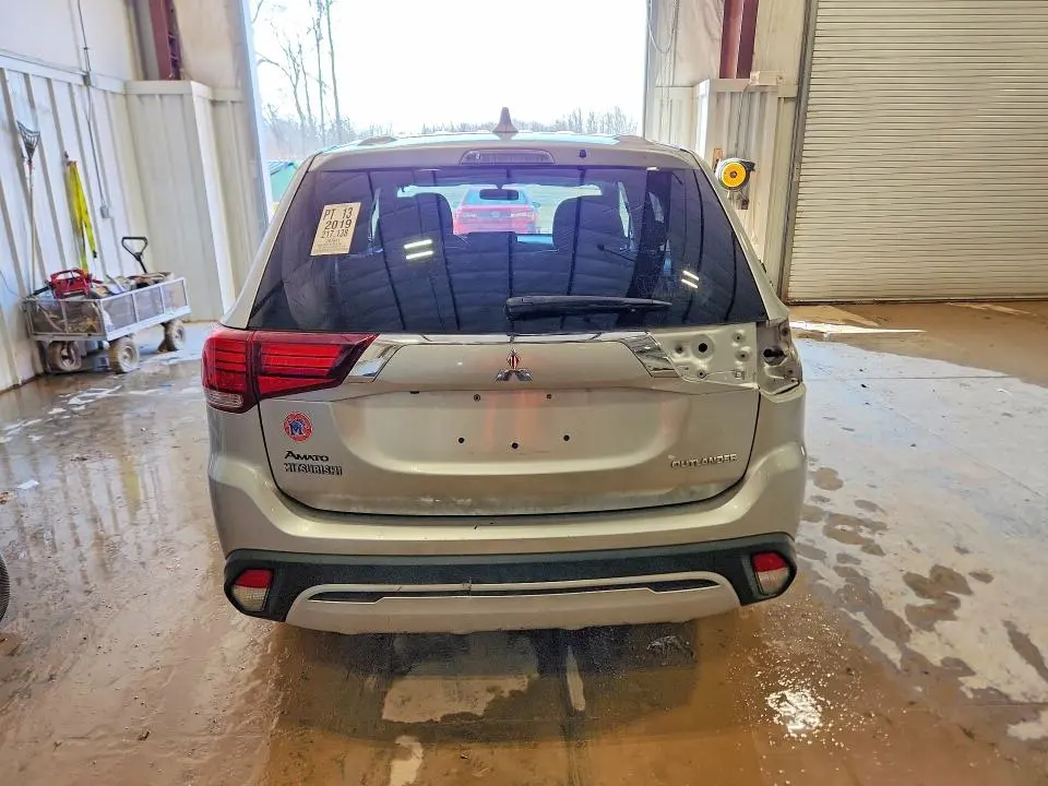 2019 MITSUBISHI OUTLANDER ES  