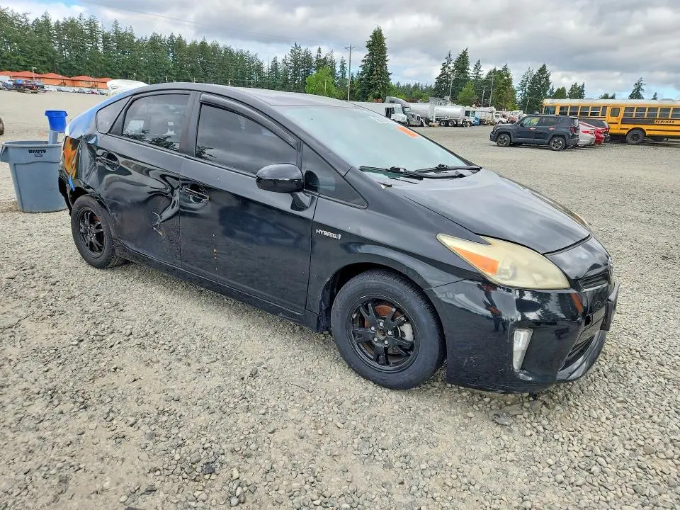 2013 TOYOTA PRIUS TWO  