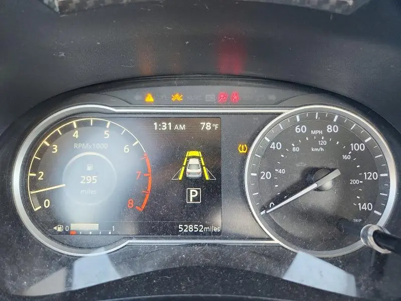 2023 NISSAN VERSA SV  