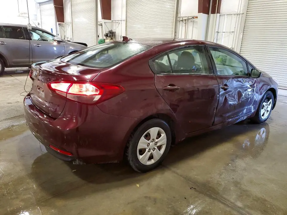2017 KIA FORTE LX  