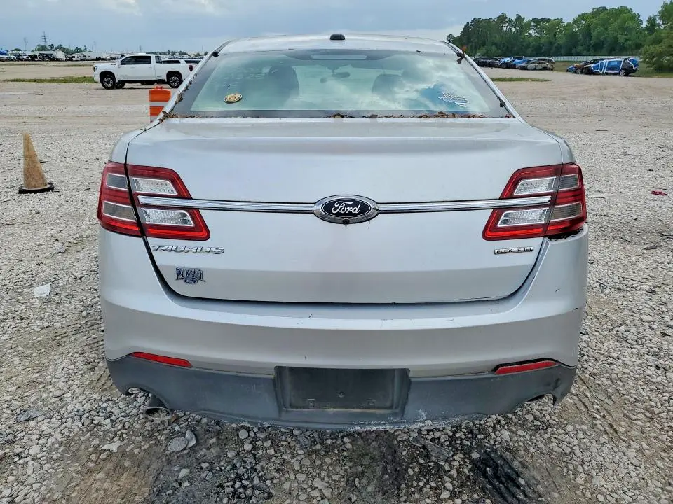2016 FORD TAURUS SE  