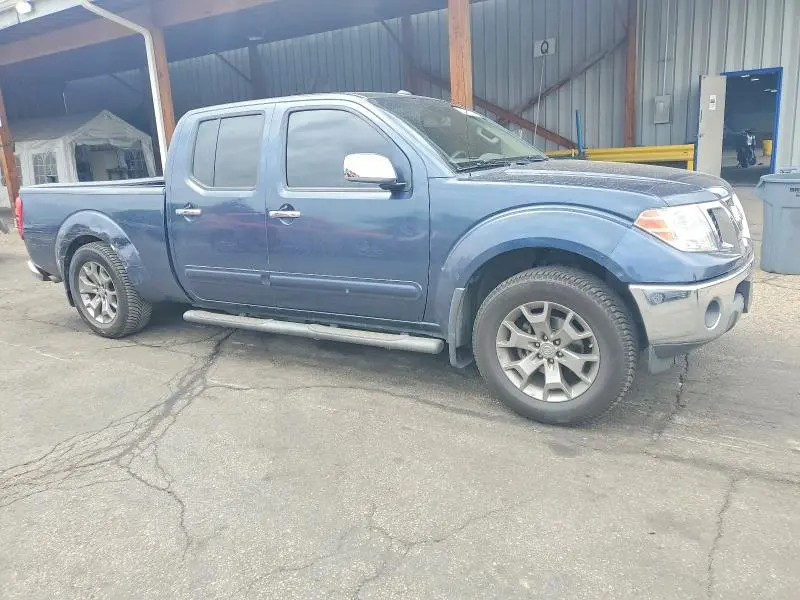 2016 NISSAN FRONTIER SL  