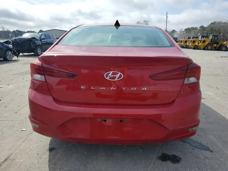 2019 HYUNDAI ELANTRA SE  