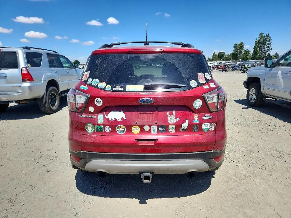 2017 FORD ESCAPE SE  