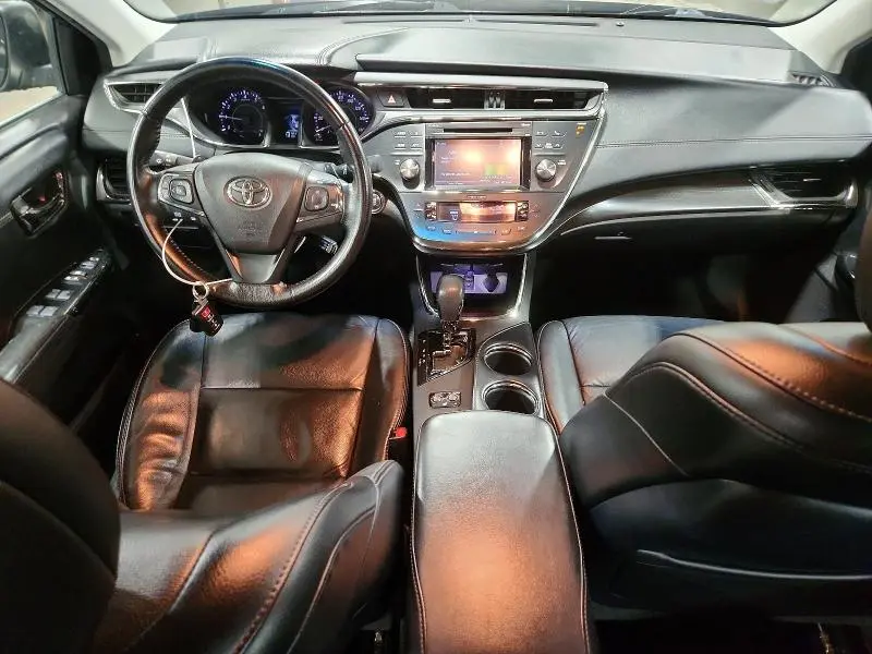 2016 TOYOTA AVALON XLE  
