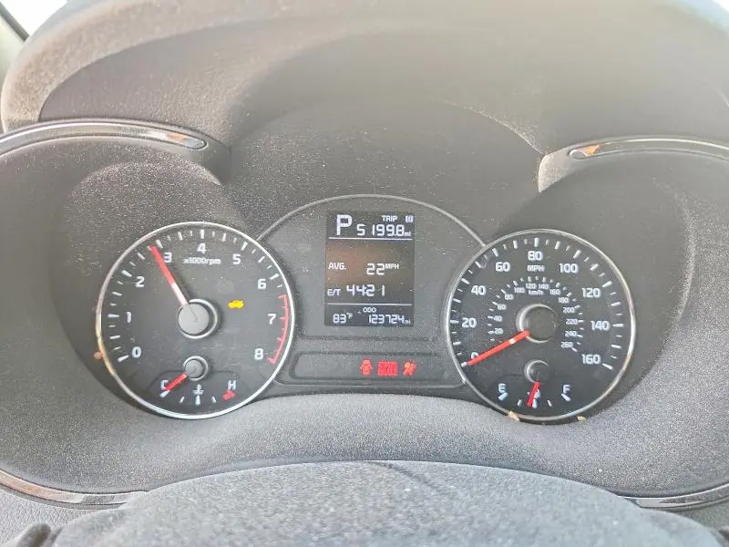 2017 KIA FORTE LX  