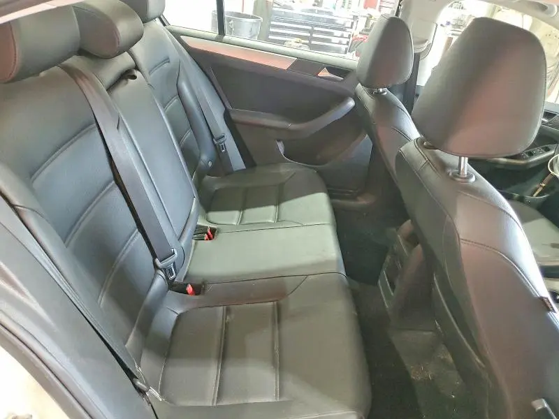 2014 VOLKSWAGEN JETTA SE  