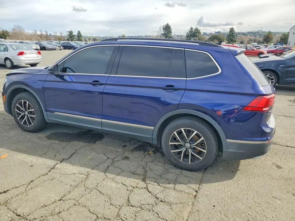 2021 VOLKSWAGEN TIGUAN SE  