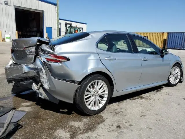 2018 TOYOTA CAMRY XLE   