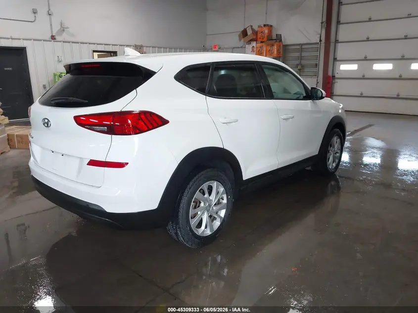 2020 HYUNDAI TUCSON SE