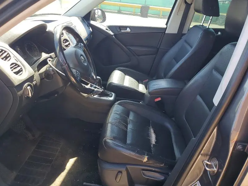 2015 VOLKSWAGEN TIGUAN S  