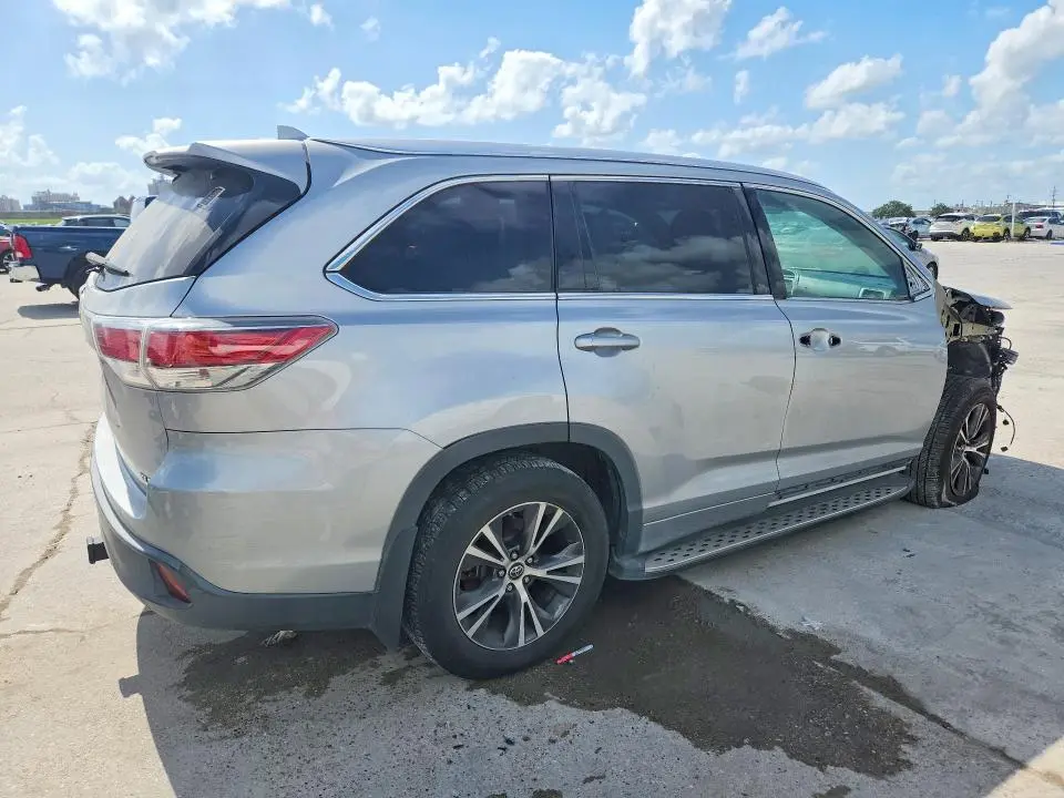 2016 TOYOTA HIGHLANDER XLE  