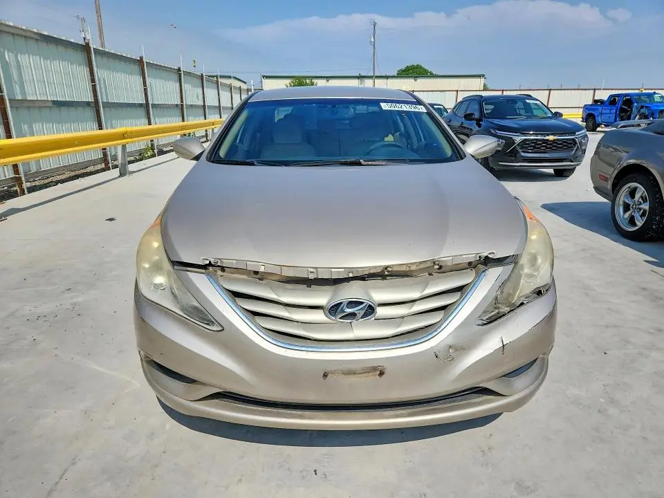 2011 HYUNDAI SONATA GLS  
