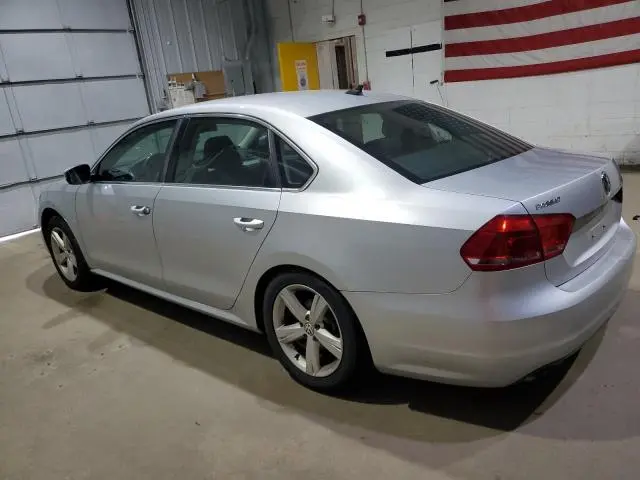 2013 VOLKSWAGEN PASSAT SE  