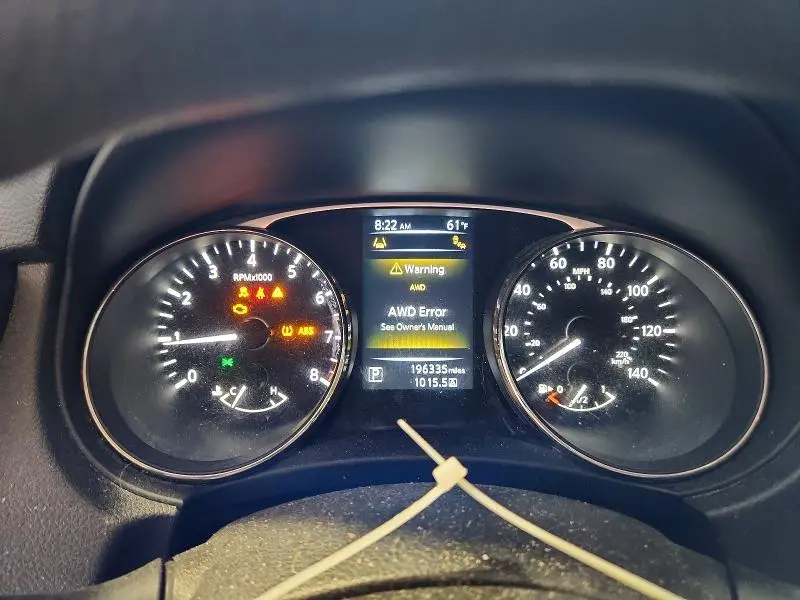 2015 NISSAN ROGUE SV  