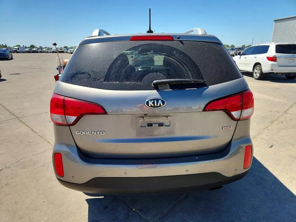 2015 KIA SORENTO LX  