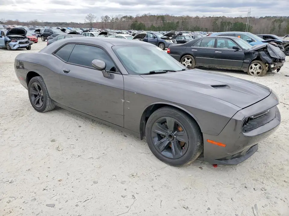 2016 DODGE CHALLENGER SXT  