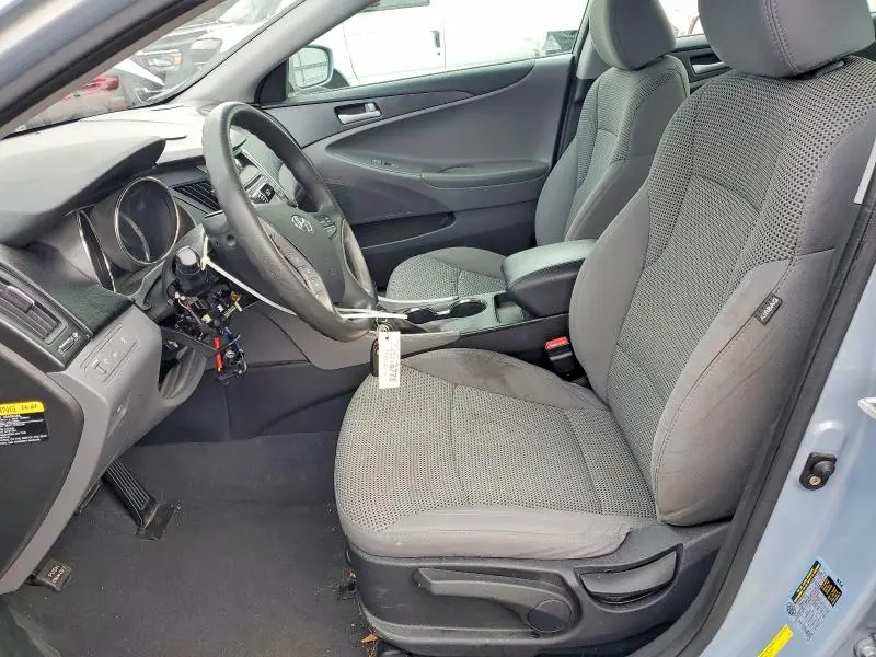 2011 HYUNDAI SONATA GLS  
