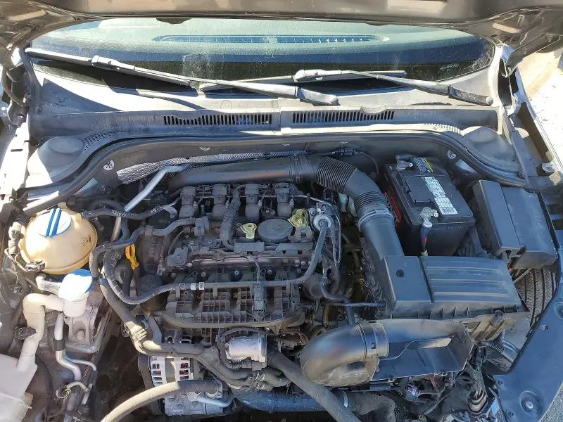 2015 VOLKSWAGEN JETTA SE  