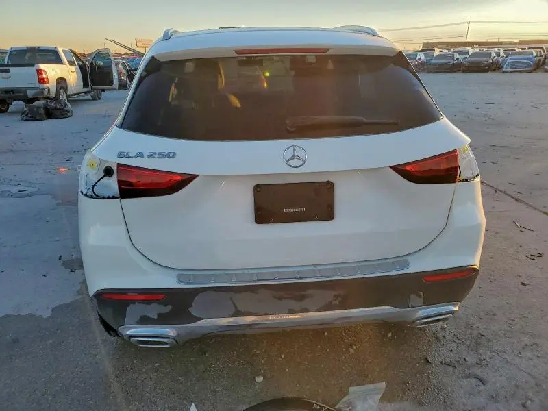 2021 MERCEDES-BENZ GLA 250  