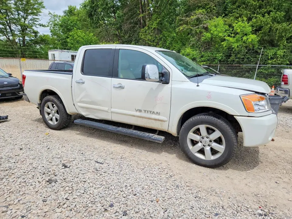 2012 NISSAN TITAN SV  