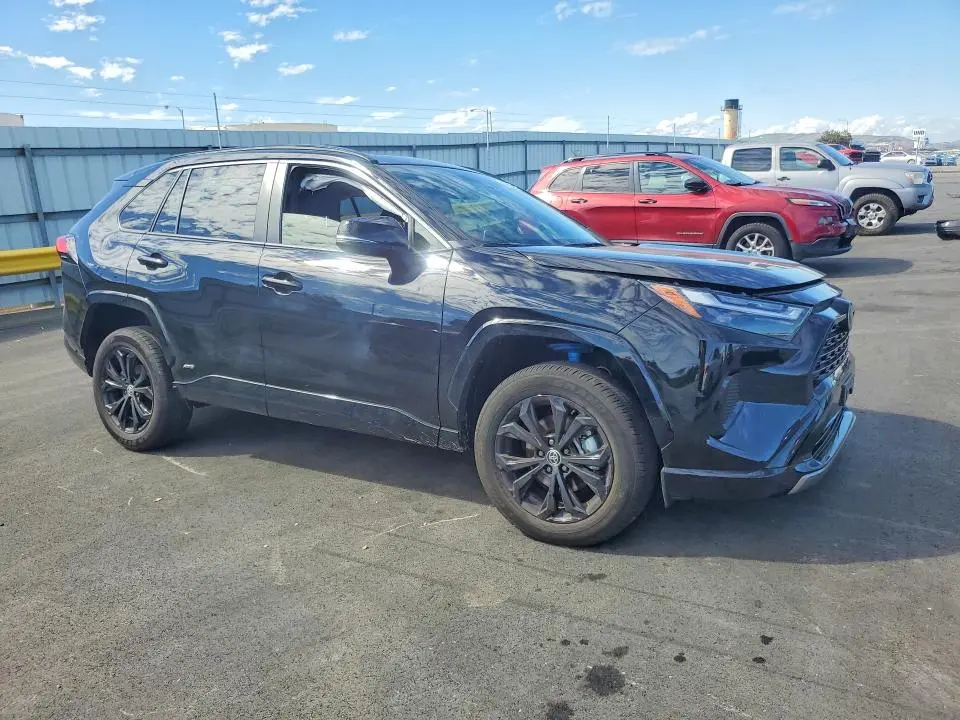 2025 TOYOTA RAV4 SE  