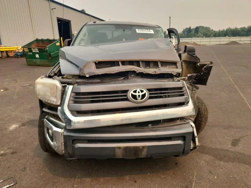 2015 TOYOTA TUNDRA SR5  