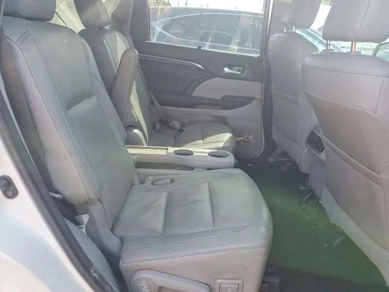 2016 TOYOTA HIGHLANDER LIMITED PLATINUM  
