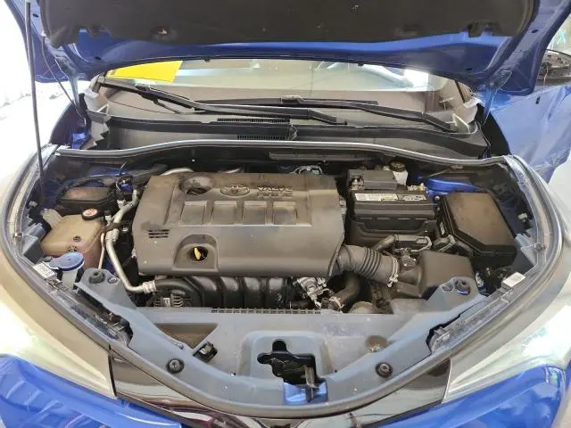 2019 TOYOTA C-HR XLE  