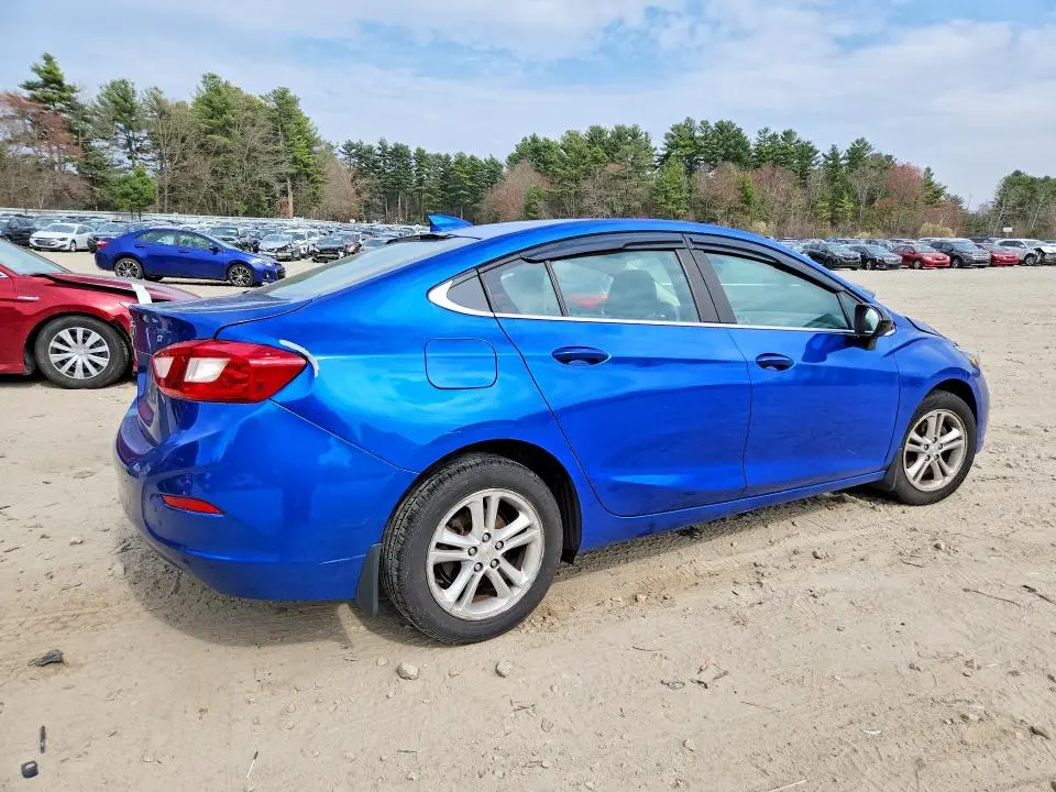 2017 CHEVROLET CRUZE LT  