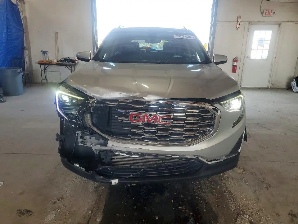 2019 GMC TERRAIN SLT  