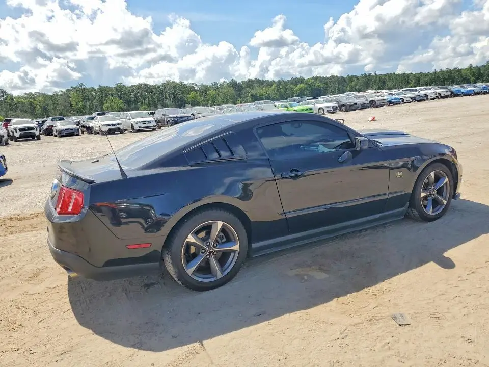 2011 FORD MUSTANG   