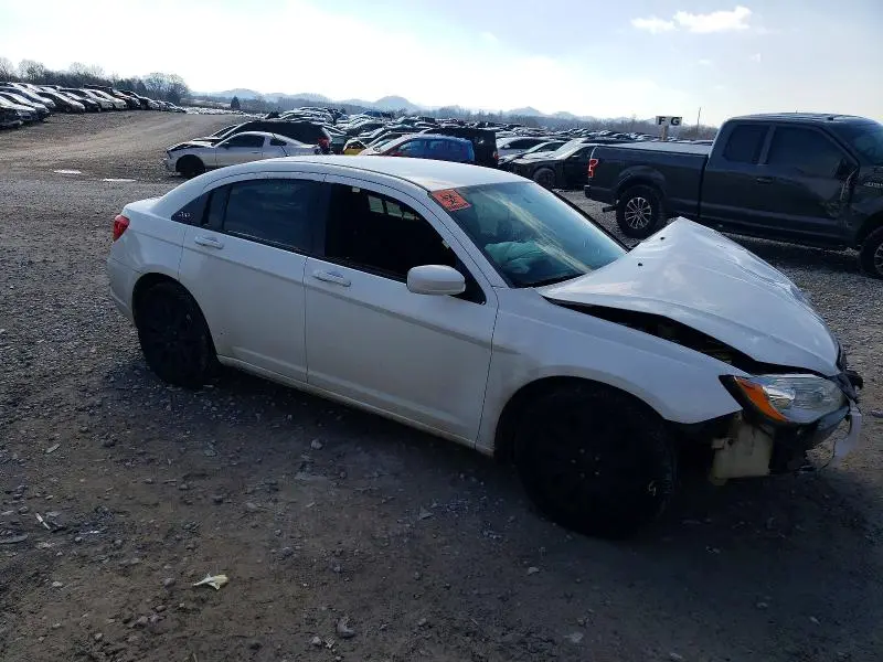 2013 CHRYSLER 200 LX  