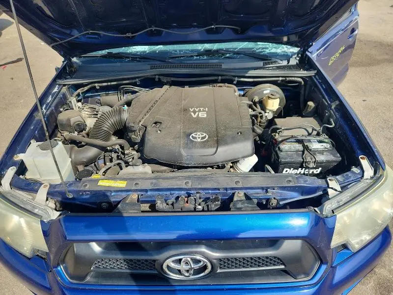 2015 TOYOTA TACOMA V6  