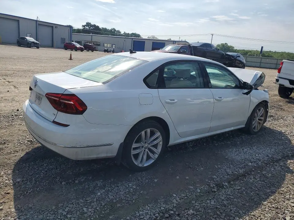 2019 VOLKSWAGEN PASSAT WOLFSBURG  