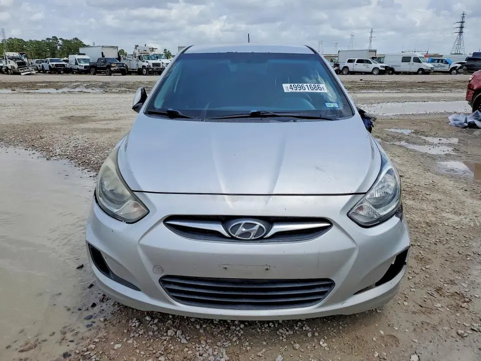 2013 HYUNDAI ACCENT GS  