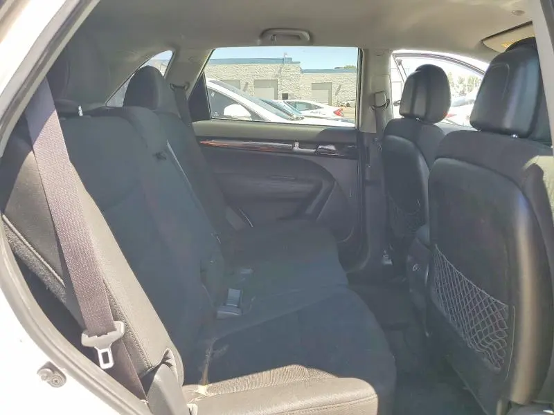 2015 KIA SORENTO LX  