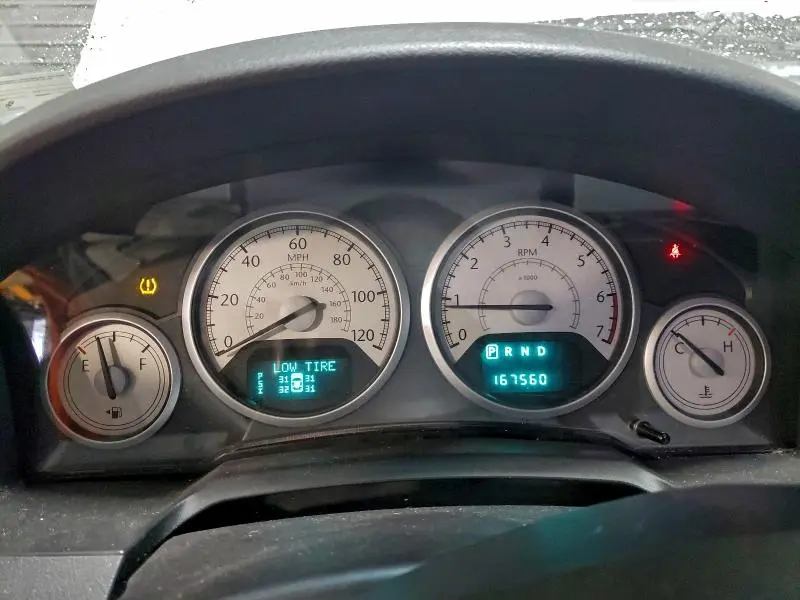 2010 CHRYSLER TOWN & COUNTRY TOURING PLUS  