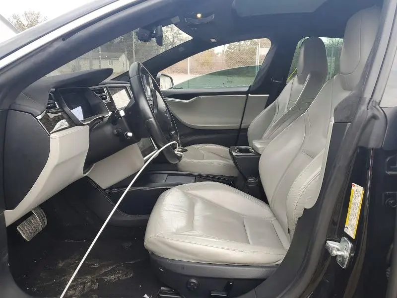 2015 TESLA MODEL S   
