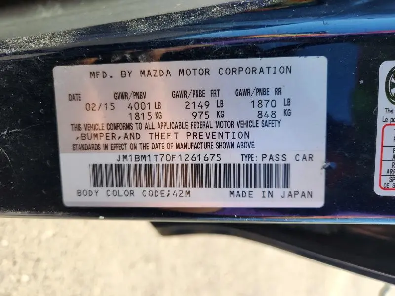 2015 MAZDA 3 SV  