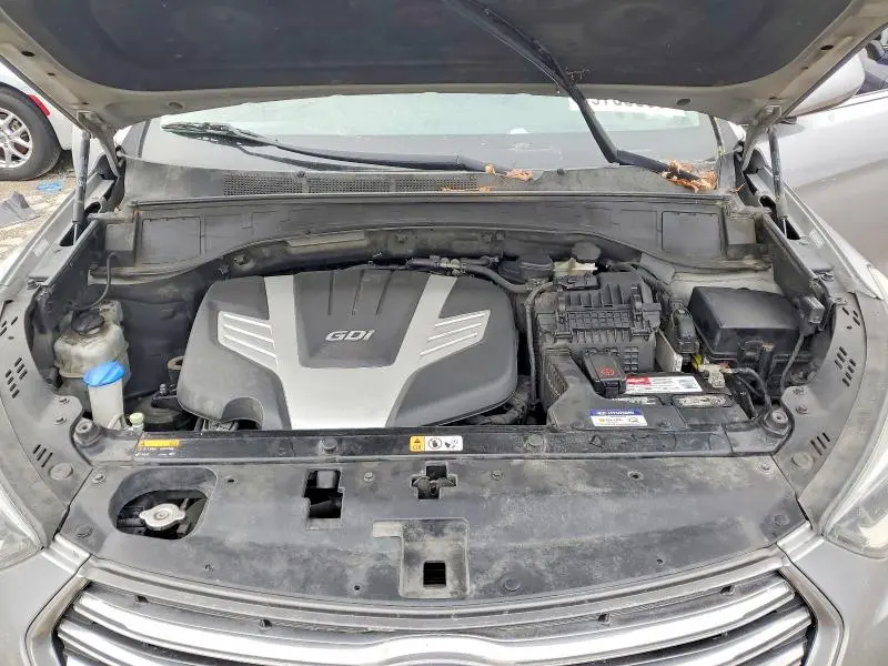 2017 HYUNDAI SANTA FE SE  