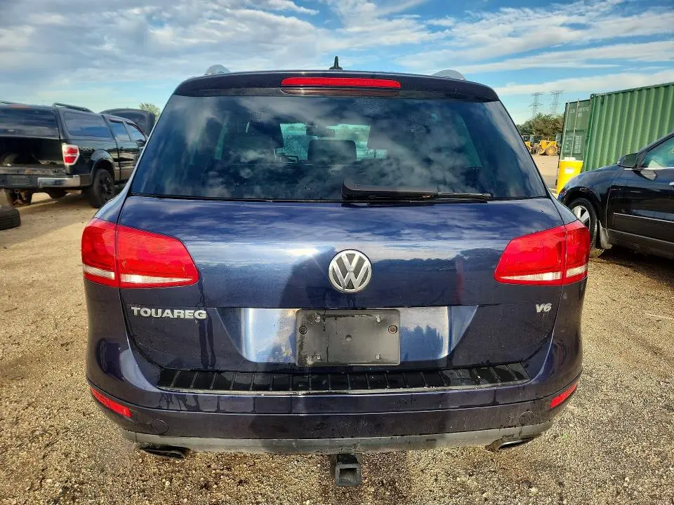 2013 VOLKSWAGEN TOUAREG V6  