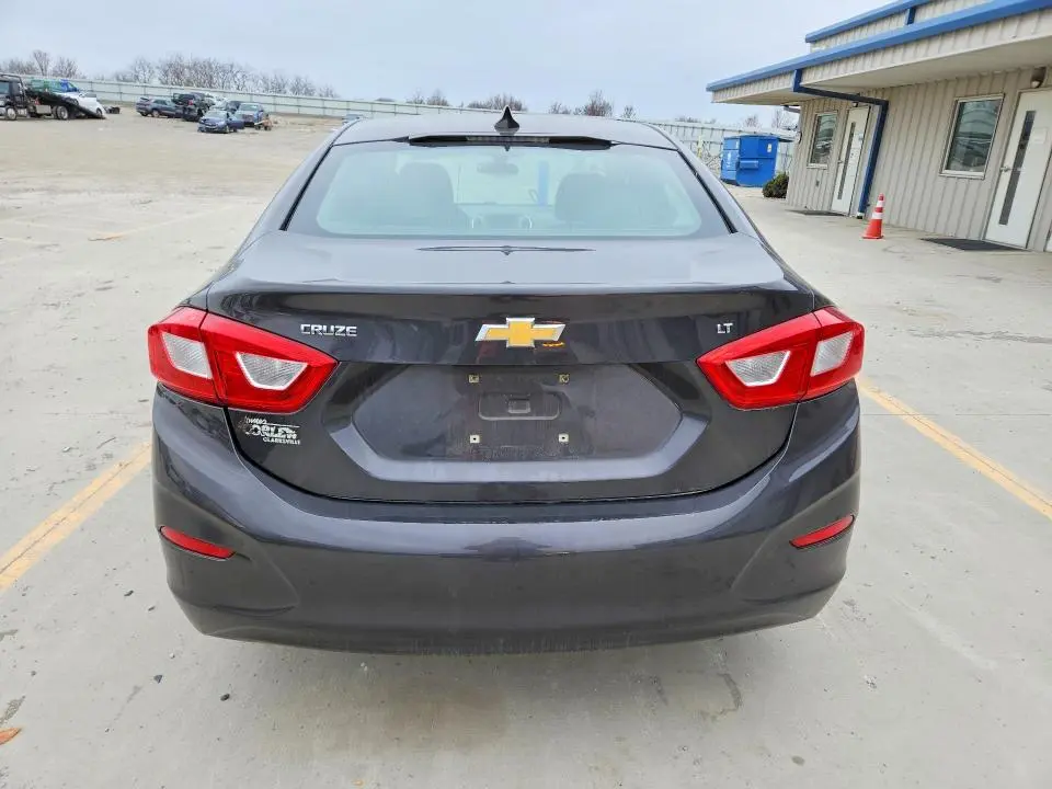 2017 CHEVROLET CRUZE LT  