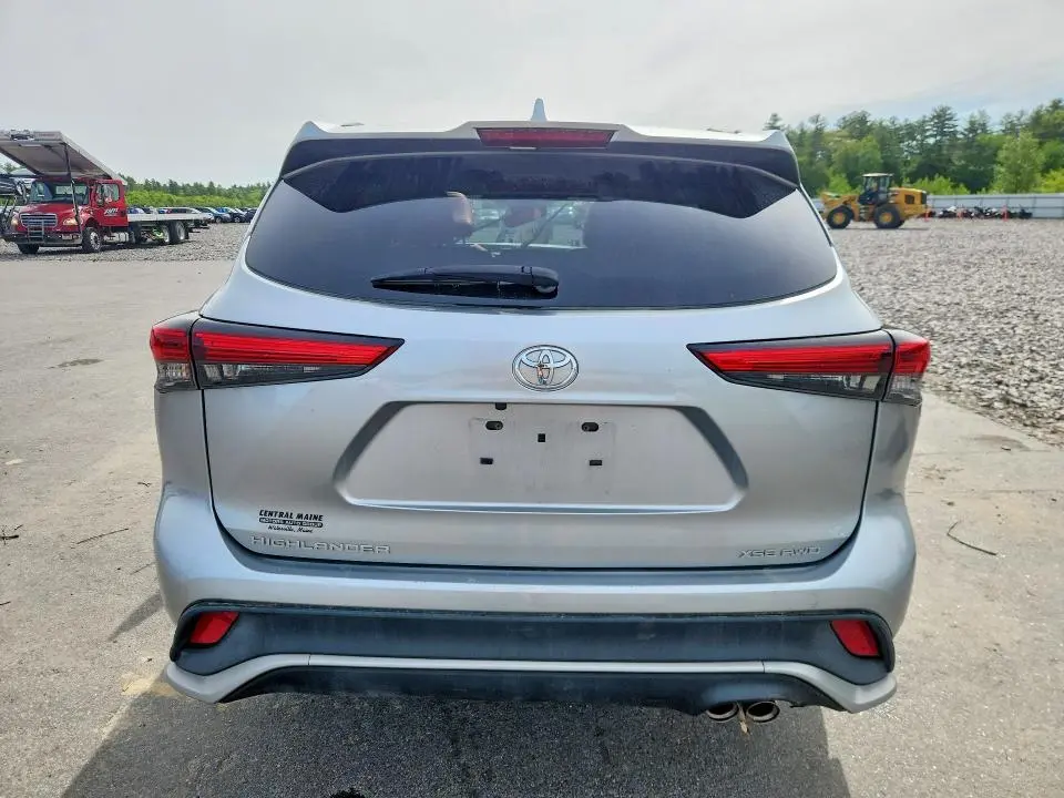 2021 TOYOTA HIGHLANDER XSE  