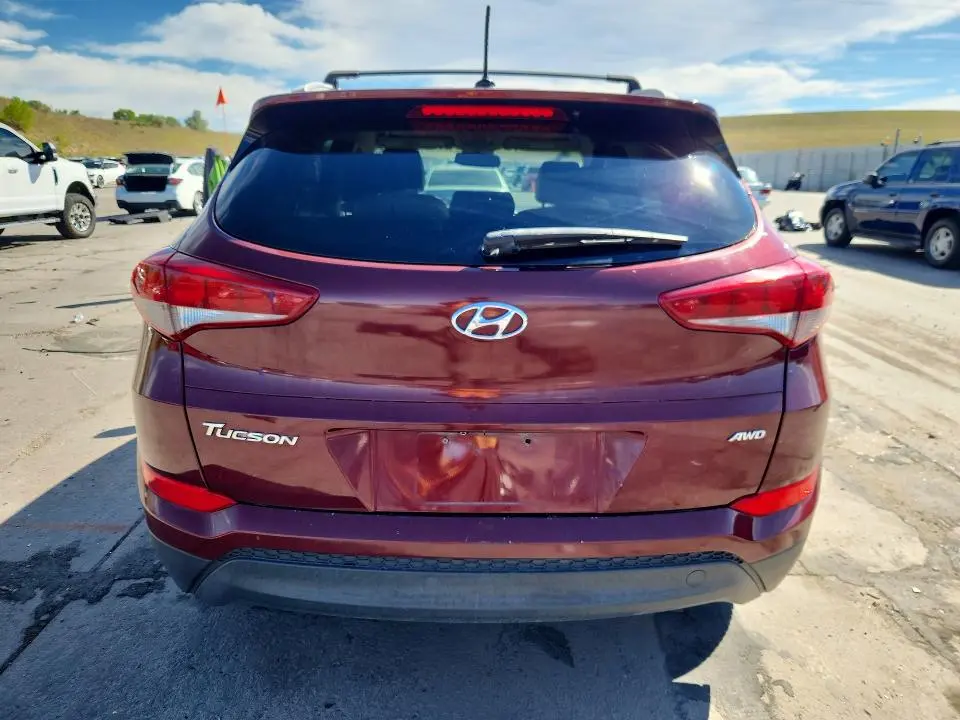 2017 HYUNDAI TUCSON SE  