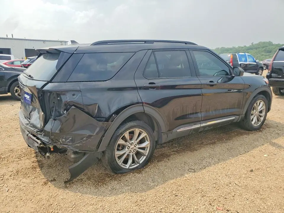 2021 FORD EXPLORER XLT  