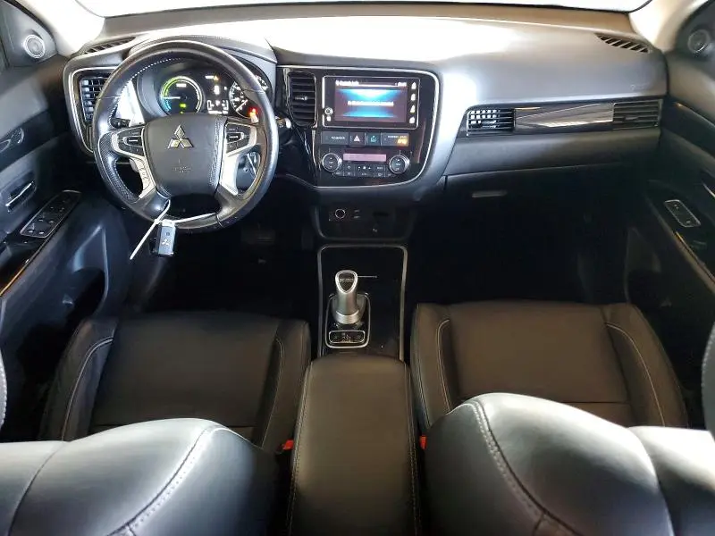 2018 MITSUBISHI OUTLANDER SE  